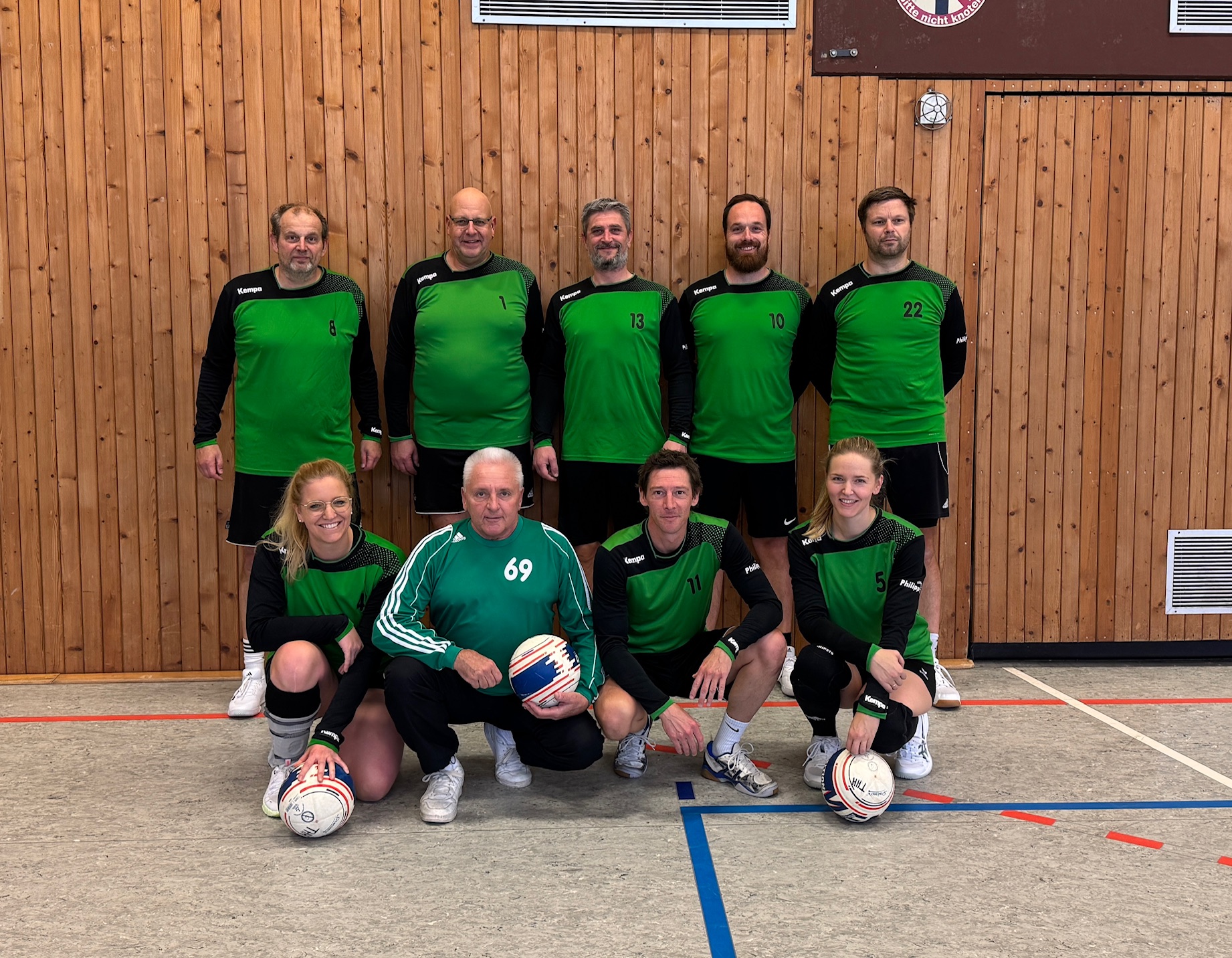 Du betrachtest gerade Faustballer starten in die neue Saison